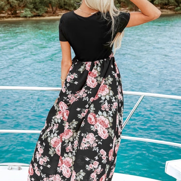 Black Floral Short Sleeve Maxi Dress - Picture 2 of 2